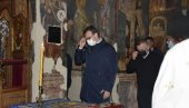 SARADNJA DRŽAVE I CRKVE NA DOBROBIT NARODA: Petar Petković prisustvovao liturgiji u manastiru Gračanica