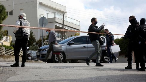 MUŠKARAC IZREŠETAN SA DESET METAKA: Krvavi pir u Grčkoj, policija na licu mesta pronašla čak 40 čaura
