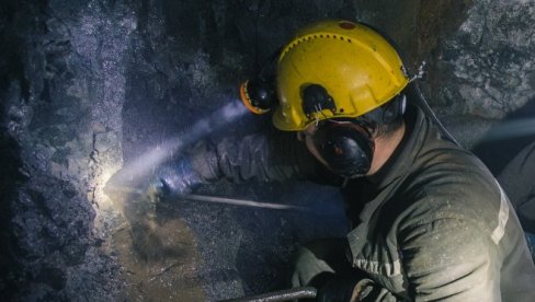 DRAMA U RUDNIKU TREPČA JUG: Zbog kvara na liftu 50 rudara zarobljeno 900 metara ispod zemlje
