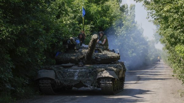 РАТ У УКРАЈИНИ: Гранатирана насеља у Запорошкој области; Руски ПВО одбио напад на Мелитопољ
