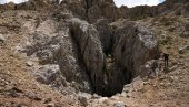 AKCIJA SPASAVANJA U TURSKOJ NAPREDUJE: Naučnik zarobljen u pećini sada je na 180 metara udaljenosti od površine