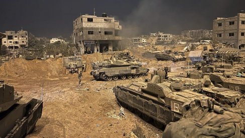 IZRAELSKI TENKOVI UŠLI U KAMP GDE BORAVI STO HILJADA LJUDI: Nastavljeni žestoki pritici na Hamas, civili primorani na povlačenje