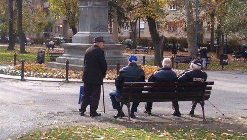 PAKETI SOLIDARNOSTI U GROCKOJ: Pomoć za penzionere koji imaju najniža primanja, prijave do 26. aprila
