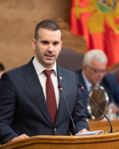 SPAJIĆ NASTAVLJA ĐUKANOVIĆEVU POLITIKU: Šamar svim Srbima koji žive u Crnoj Gori