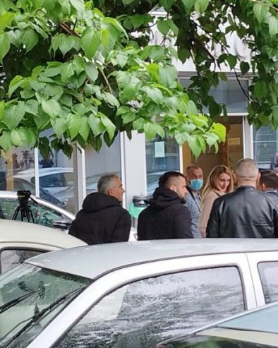 BONUS VREDAN LISICA: Svi detalji hapšenja Jelene Perović, direktorke Agencije za sprečavanje korupcije Crne Gore (VIDEO)