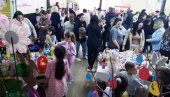 DEČJA DOBROTA BEZ GRANICA: Na humanitarnom bazaru u Potočcu prikupljeno 105.000 za Lenku (FOTO)