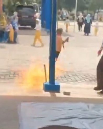 OBUKA MALIŠANA KRENULA NAOPAKO: U trenutku nastao haos zbog plinske boce, deca vrište i trče na sve strane (VIDEO)