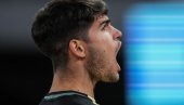 ŠOK: Karlos Alkaraz izbačen sa turnira u Madridu! Imitirao Nadala, pa morao da pakuje kofere, kao i Rafa (VIDEO)