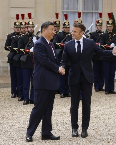 NOVOSTI IZ PARIZA Kako je izgledala poseta predsednika Kine Francuskoj - velika ceremonija i srdačan doček Siju