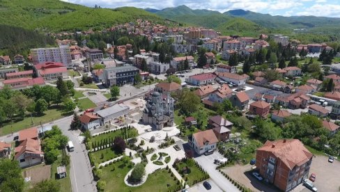 SRBI NA KiM ĆE SLAVITI SVETOG VASILIJA: Todić o odluci nelegitimnog albanskog gradonačelnika
