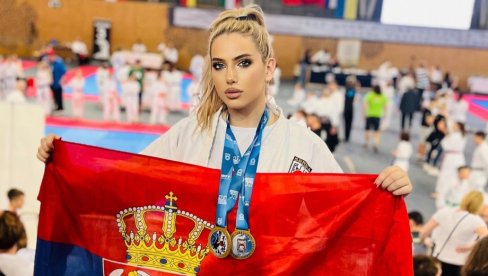 LEPOTICA, A BIJE ZA MEDALJU Srpsko čudo! Dve zlatne medalje za Emiliju Antanasijević na Evropskom prvenstvu