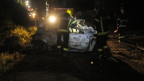 UTVRĐUJE SE IDENTITET: U saobraćajnoj nesreći kod Kraljeva izgoreo vozač „reno megana“