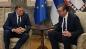 SASTANAK U PREDSEDNIŠTVU: Vučić razgovarao sa Dodikom (FOTO)