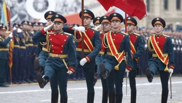 Корона одлаже параду у 14 градова у Русији