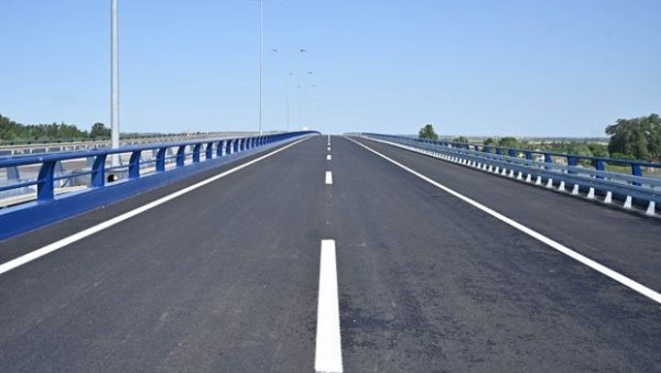 Пуштањем у саобраћај новог моста преко Саве, обилазница око Београда постаје потпуно функционална: Близанац повезao Србију (ФОТО)