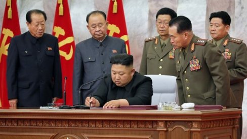 KIM NE ŽELI DA STUPI U KONTAKT SA AMERIKOM: Severna Koreja ispalila balističku raketu ka istočnim obalama Južne Koreje