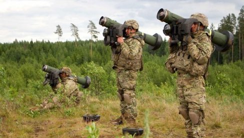 SAD I NATO NAORUŽAVAJU KIJEV: Obezbedili još 17.000 komada protivtenkovskog oružja
