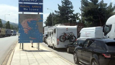 У Грчку не могу они са високом температуром: Групе Срба стигле на егејске плаже