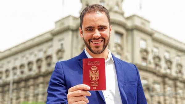 Бразилац пореклом, a Србин у души, постао Србин и на папиру: Тијаго Фереира (28) остварио сан - постао власник нашег пасоша (ФОТО)