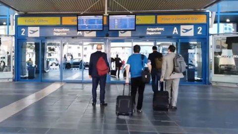 НОВОСТИ САЗНАЈУ: Авион са путницима из Србије слетео у Грчку, сви путници завршили у карантину