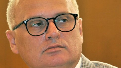 ZAHVALNICA VESIĆU ZA IMENOVANJE ULICE: Porodica Blagoja Jovovića zahvalila zameniku gradonačelnika