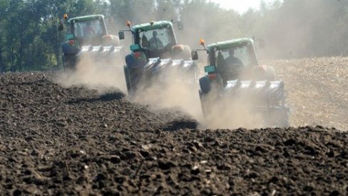 Država ponudila 100 miliona dinara za poljoprivredno zemljište