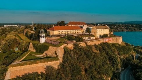 KONCERT MOCARTU U ČAST: Vojvođanski simfonijski orkestar i Radovan Vlatković sutra u novosadskoj Sinagogi