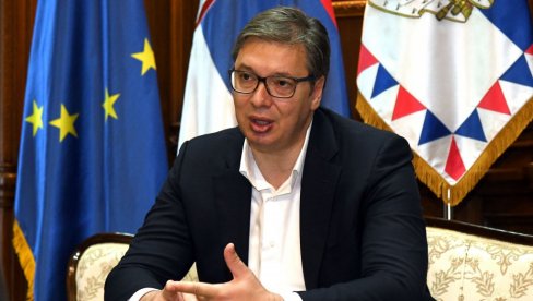 PREDSEDNIK SE OBRAĆA NACIJI: Vučić večeras gost u emisiji „Ćirilica”