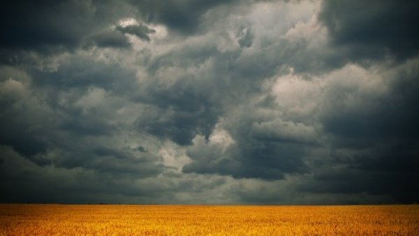 РХМЗ издао упозорење за небо НАД ЦЕЛОМ СРБИЈОМ: Поново стижу обилне падавине и ОЛУЈНИ ВЕТАР - ево колико ће трајати