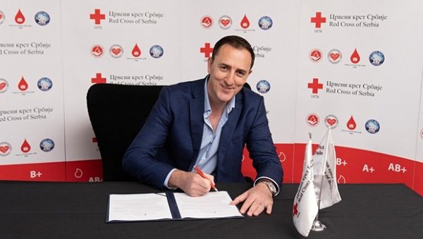 Црвени крст Београд и Црвени крст Србије представљају 27 ПРОМОТЕРА ДОБРОВОЉНОГ ДАВАЛАШТВА КРВИ за 2020. годину у кампањи #ЦРВЕНИКРСТЦРВЕНИТЕПИХ