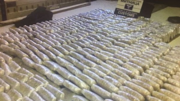 Дрога међу линолеумом: У Пироту подигнута оптужница за шверц 1.025 килограма марихуане