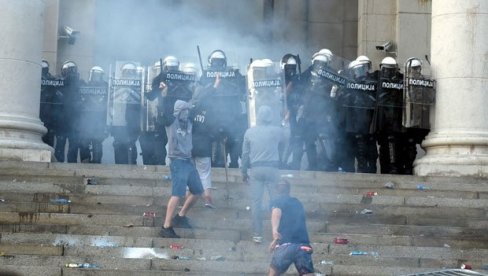 NAČELNIK POLICIJSKE UPRAVE ZA GRAD BEOGRAD: Mi smo ti koji su u na protestima trpeli nasilje