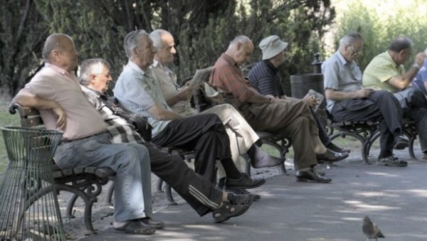 ПЕНЗИОНЕРИМА У СРБИЈИ: Почиње исплата јунске пензије