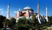 ТОКОМ МОЛИТВЕ: Хришћански мозаици у Аја Софији биће прекривени завесама