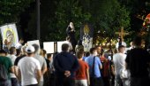 PRIVEDENO NEKOLIKO DEMONSTRANATA: Policija pred ponoć odgovorila na provokacije