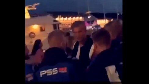 HALAND PONIŽEN U DOMOVINI: Mladi napadač silom izbačen iz noćnog kluba (VIDEO)