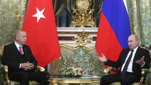TURSKI POLITIKOLOG OBJASNIO: Glavna tema razgovora Putina i Erdogana ─ prehrambeni sporazum