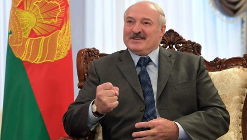 РЕФЕРЕНДУМ У ФЕБРУАРУ, АКО НЕ ИЗБИЈЕ РАТ! Лукашенко о новом уставу - Правници су писали пером, а ја сам диктирао!