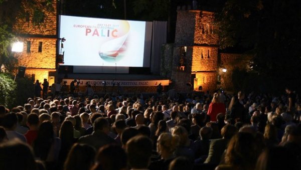ЗБОГ КОРОНЕ: Одложен Фестивал европског филма Палић