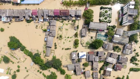 ЦРВЕНИ АЛАРМ ЗБОГ ОБИЛНИХ КИША: Вухану сада прете поплаве