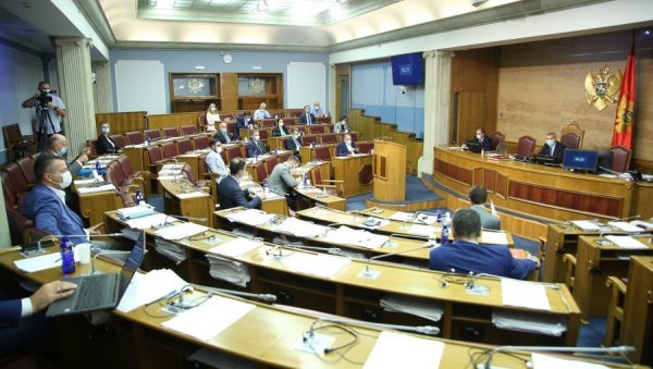 КОНЗИЛИЈУМ КРАЈ КУТИЈЕ: Радна група за припрему избора донела смернице о понашању бирача на гласању