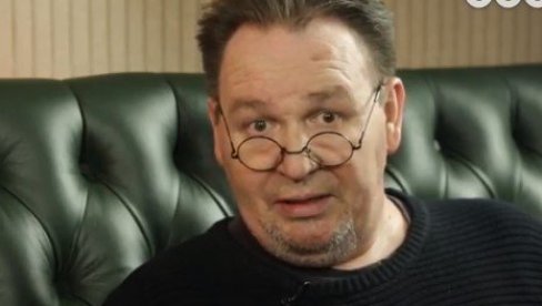 ZBOG ČEGA JE UHAPŠEN GLUMAC VIDAKOVIĆ: Detalji hapšenja - policija razbila staklo i izvlačila ih iz kola