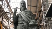 KRITIKAMA RUŠE SPOMENIK NEMANJI: Monument velikom županu nije ni postavljen, a već su pale prve osude istoričara umetnosti