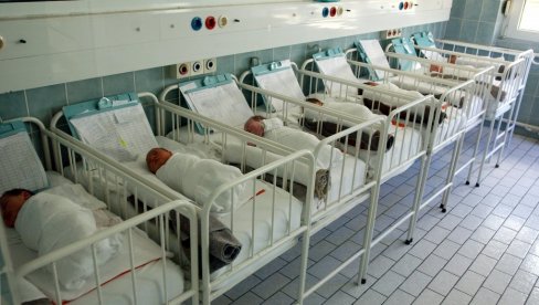 BEJBI BUM U NOVOSADSKOJ BOLNICI: Za 24 časa rođeno 29 beba