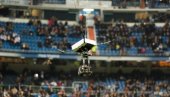 BESPILOTNA LETELICA ZA DEZINFEKCIJU: Dron uništava koronu na stadionima (VIDEO)