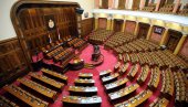 ŠAPIĆEVI NA MESTIMA DEMOKRATA: Određen raspored sedenja na konstitutivnoj sednici parlameta