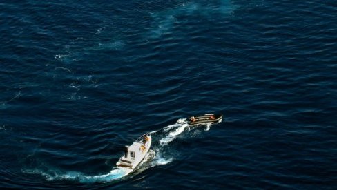 OSTAVILI BROD PUN LJUDI DA POTONE: Posada iz Kambodže napustila plovilo sa Kinezima na milost i nemilost moru