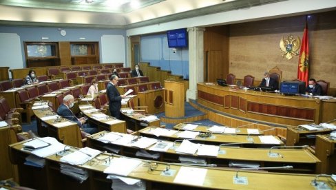 УПРКОС УПОЗОРЕЊИМА ОПОЗИЦИЈЕ: Црногорски посланици усвојили Законе о медијима и националном јавном емитеру