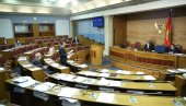 UPRKOS UPOZORENJIMA OPOZICIJE: Crnogorski poslanici usvojili Zakone o medijima i nacionalnom javnom emiteru