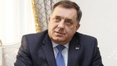 VRATIO SE U DETINJSTVO: Ovakvog Milorada Dodika NIKADA niste videli (VIDEO)